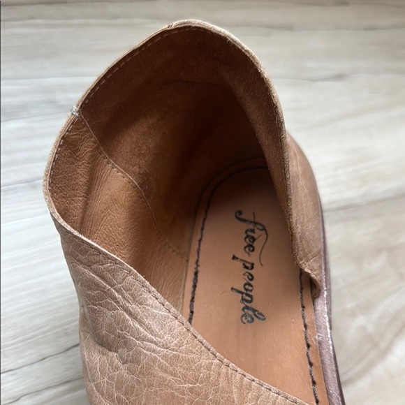 FREE PEOPLE Leather Mont Blanc Tan/Beige Wrap SANDALS/SHOE...
Sz 38 1/2 - Picture 4 of 15